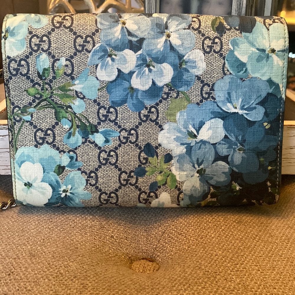 Gucci Blue Blooms GG Supreme Canvas Dionysus Wallet On Chain - Picture 4 of 13
